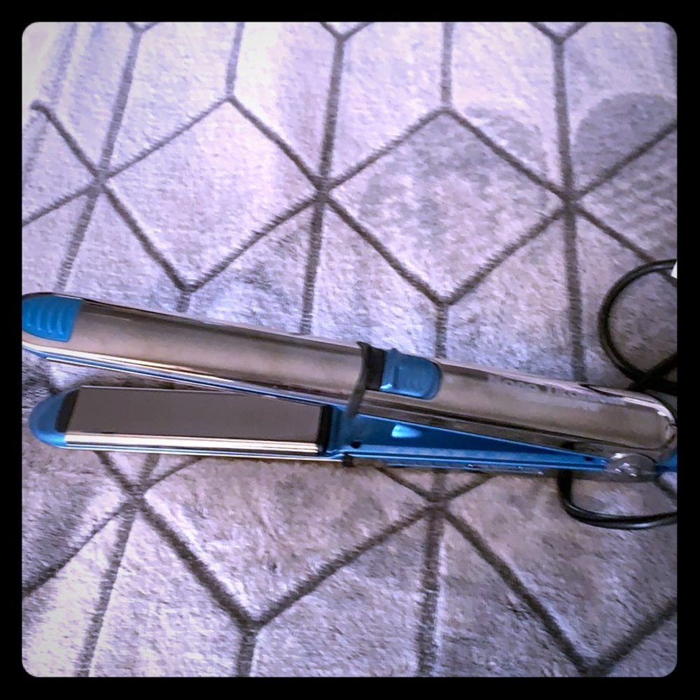 Babyliss flat iron